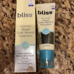 Bliss Block Star‎ SPF 30 Daily Tinted Mineral Sunscreen with Zinc Oxide - All...